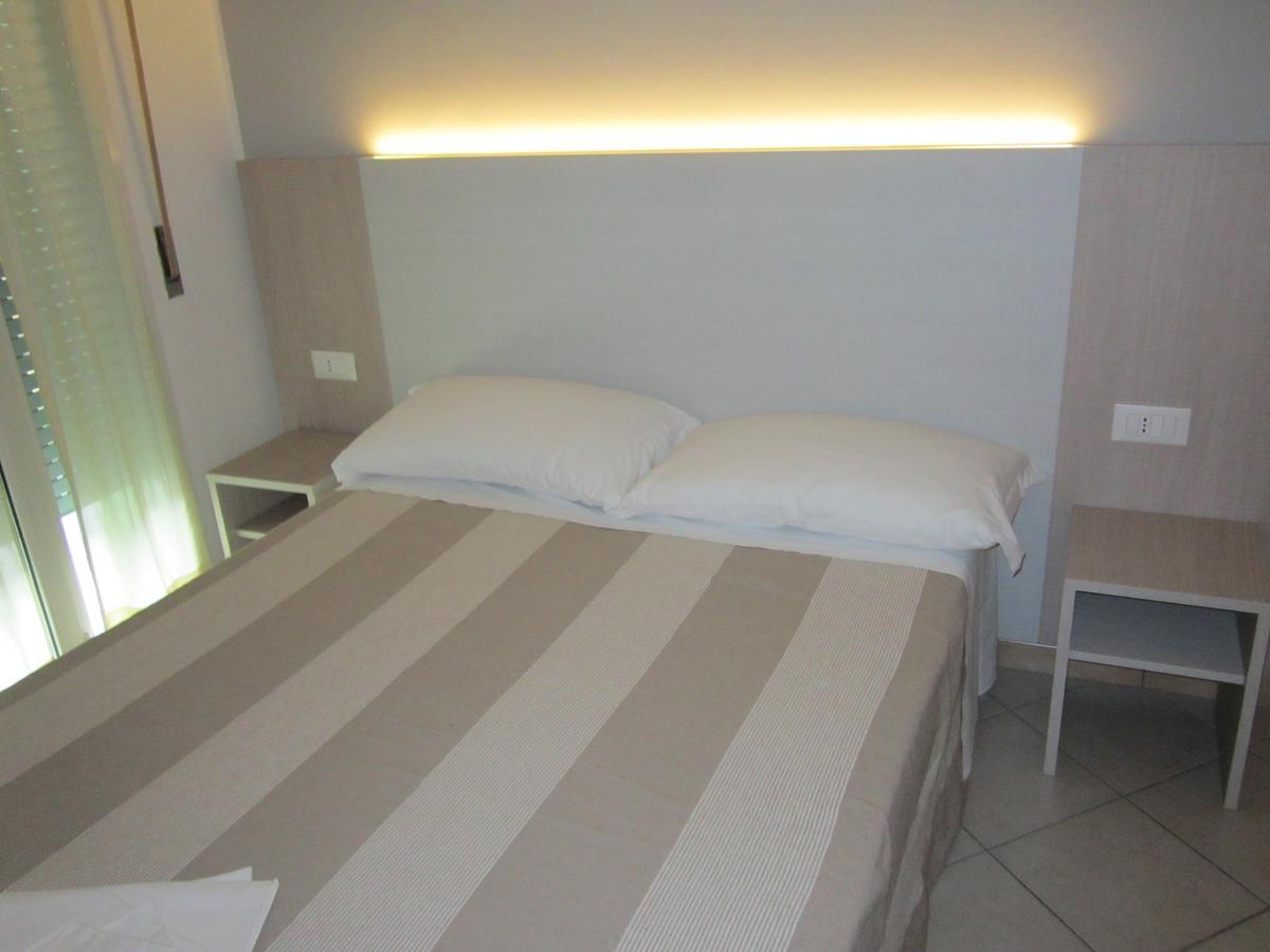 Hotel Andrea'S Ρίμινι Εξωτερικό φωτογραφία
