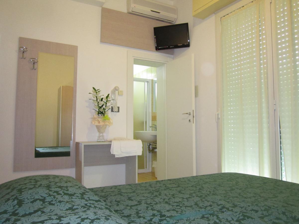 Hotel Andrea'S Ρίμινι Εξωτερικό φωτογραφία