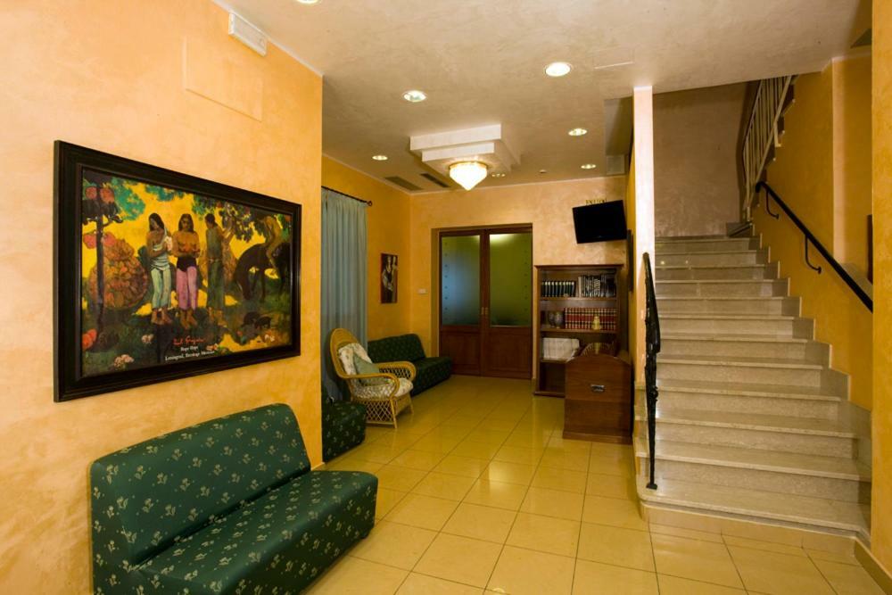 Hotel Andrea'S Ρίμινι Εξωτερικό φωτογραφία