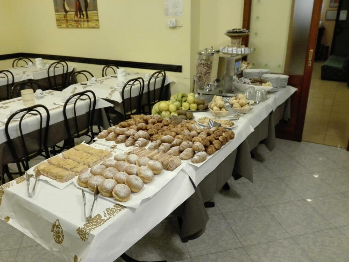 Hotel Andrea'S Ρίμινι Εξωτερικό φωτογραφία