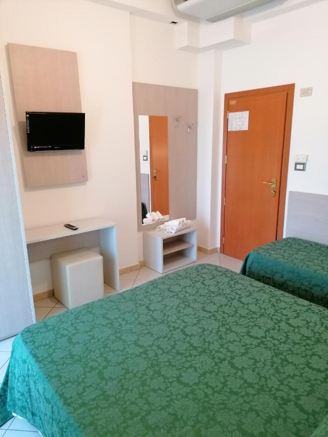 Hotel Andrea'S Ρίμινι Εξωτερικό φωτογραφία