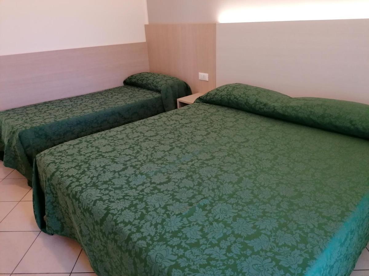 Hotel Andrea'S Ρίμινι Εξωτερικό φωτογραφία