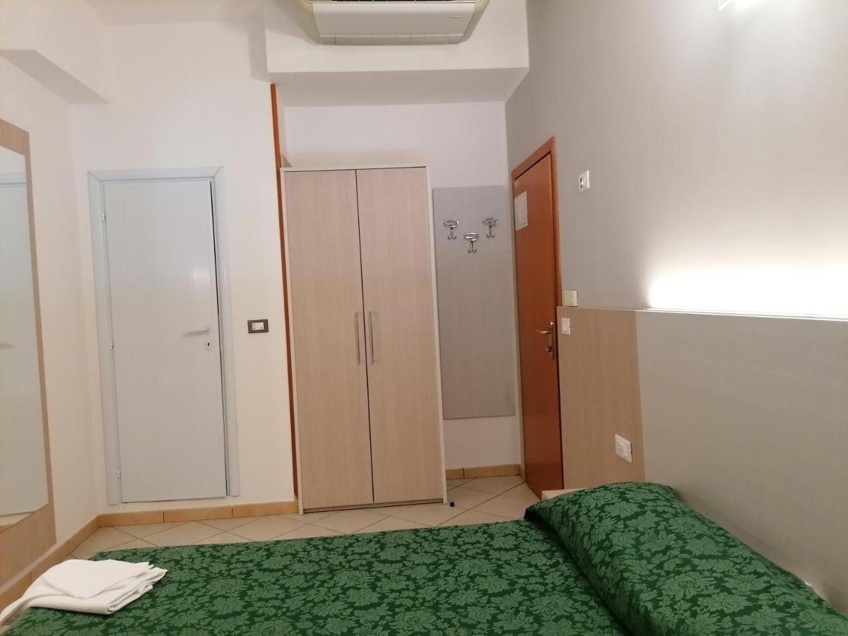 Hotel Andrea'S Ρίμινι Εξωτερικό φωτογραφία